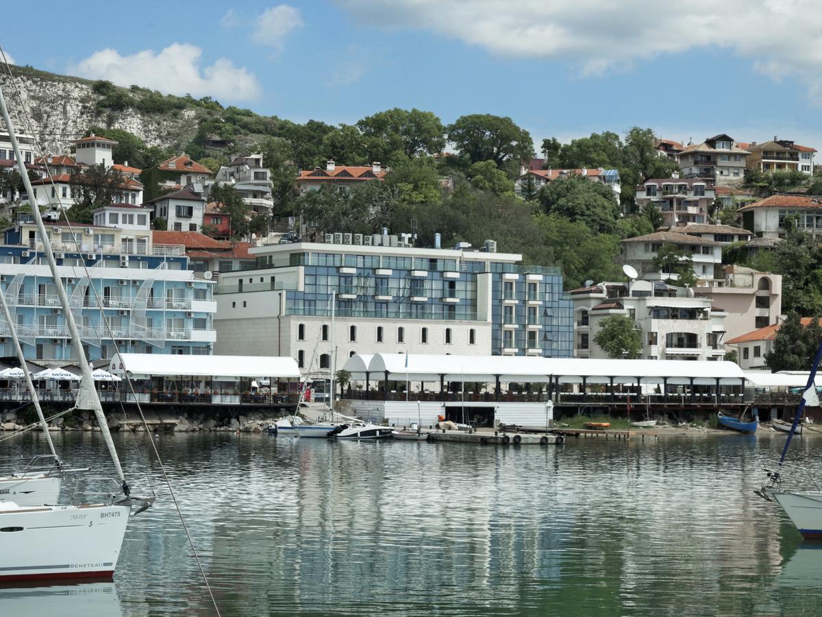 Antik Apartments Baltjik Exteriör bild